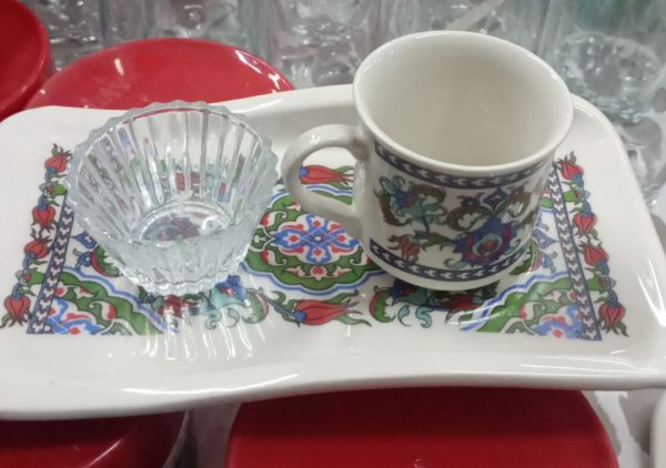 Kırmızı Lale Mavi Yeşil Çiçek Desenli Tekli Kahve Sunum Takımı